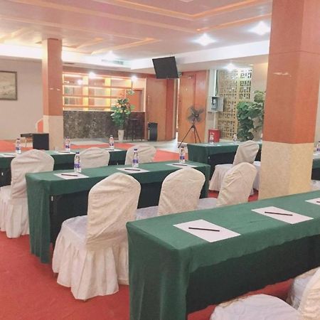 Dork Jumpa Hotel В'єнтьян Екстер'єр фото
