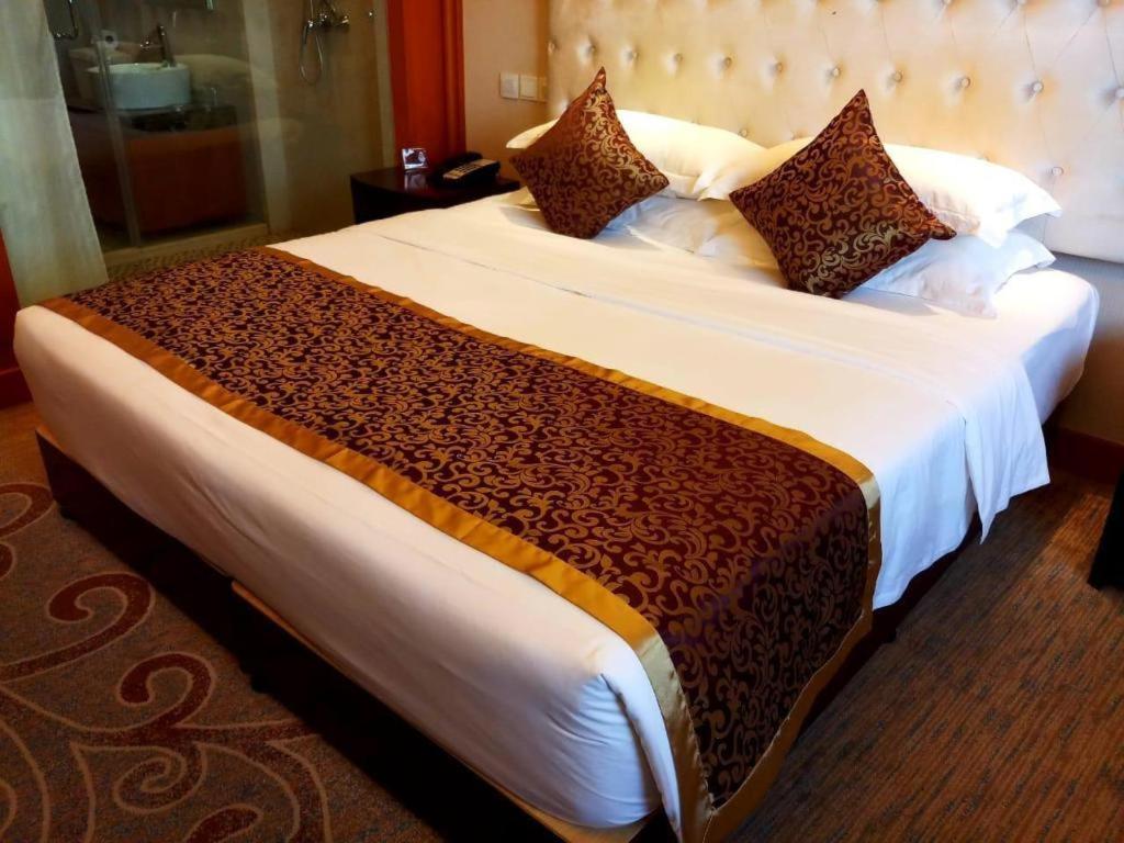 Dork Jumpa Hotel В'єнтьян Екстер'єр фото