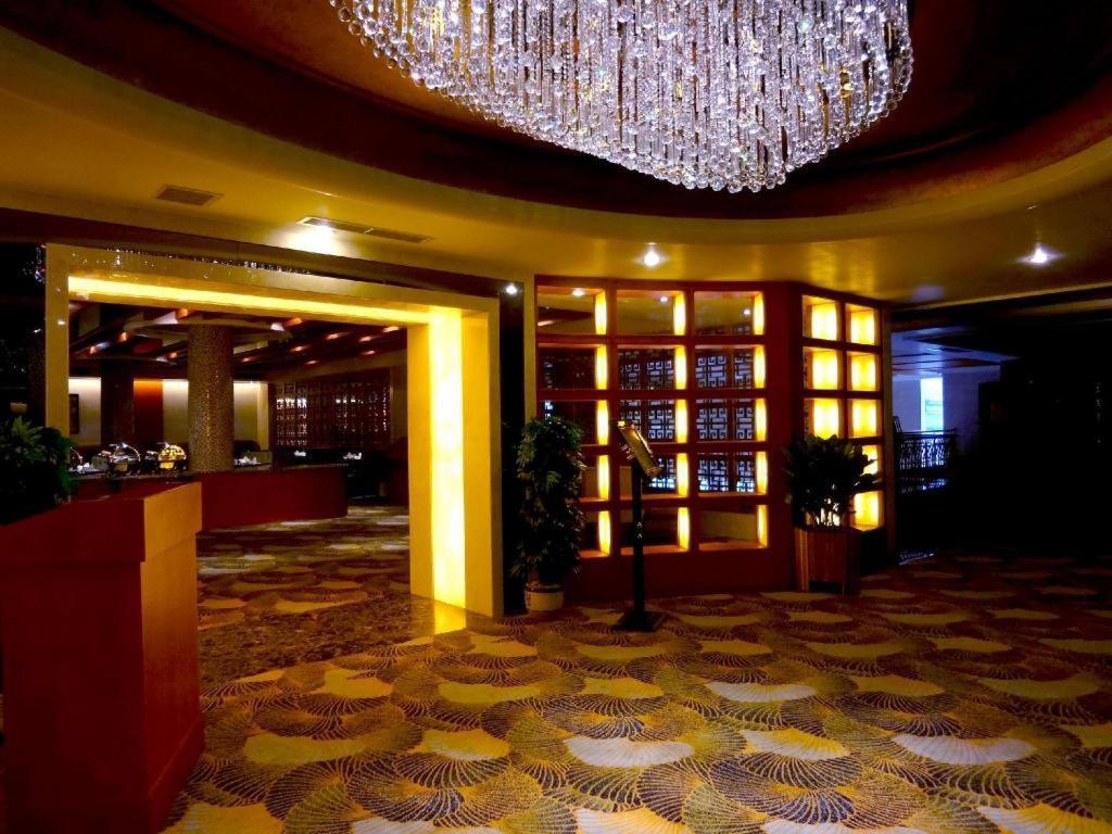 Dork Jumpa Hotel В'єнтьян Екстер'єр фото